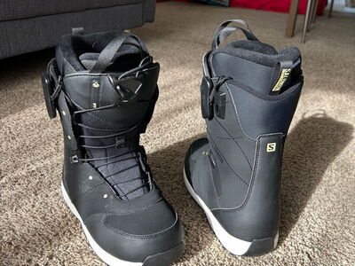 Women’s Salomon Ivy Snowboard Boots – Speedlace System – Size 7.5 – Barely Used