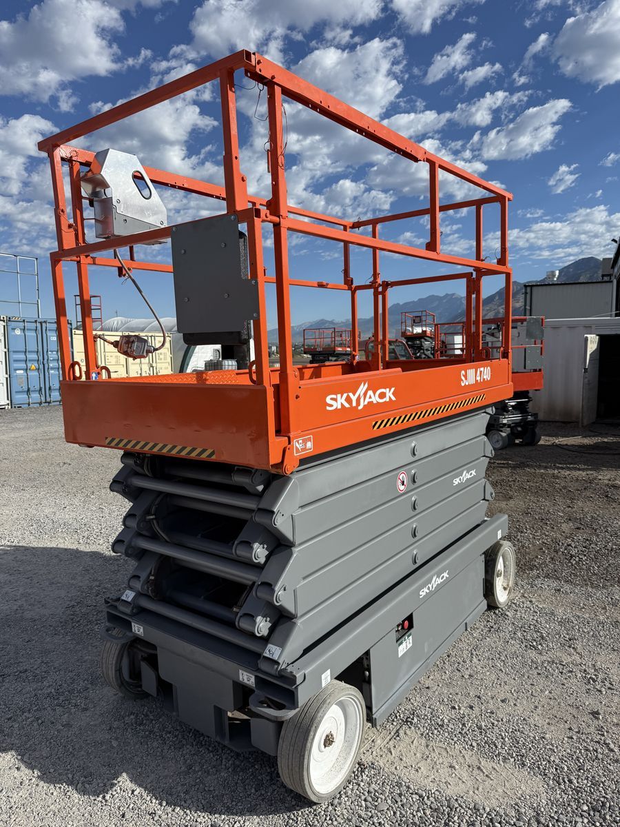 2017 Skyjack SJ 4740 Scissor Lift | 541 Hours | 2-Year Warranty | ID 0964