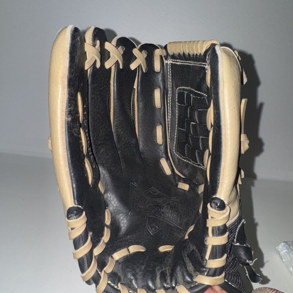 Adidas LeFt Throw 11.5 Uouth Baseball Glive Mitt