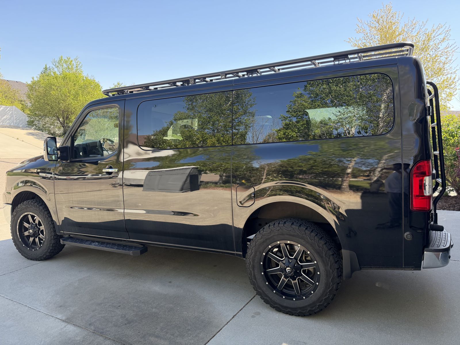 2020 Nissan NV 3500 HD SL
