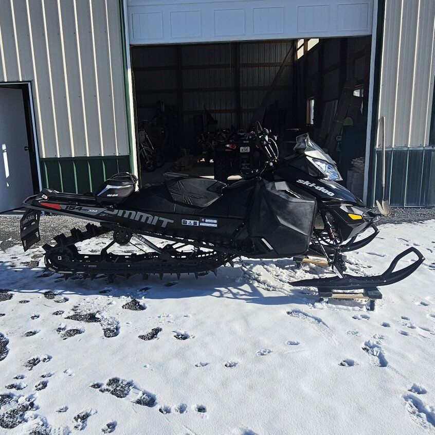 2016 Skidoo 800