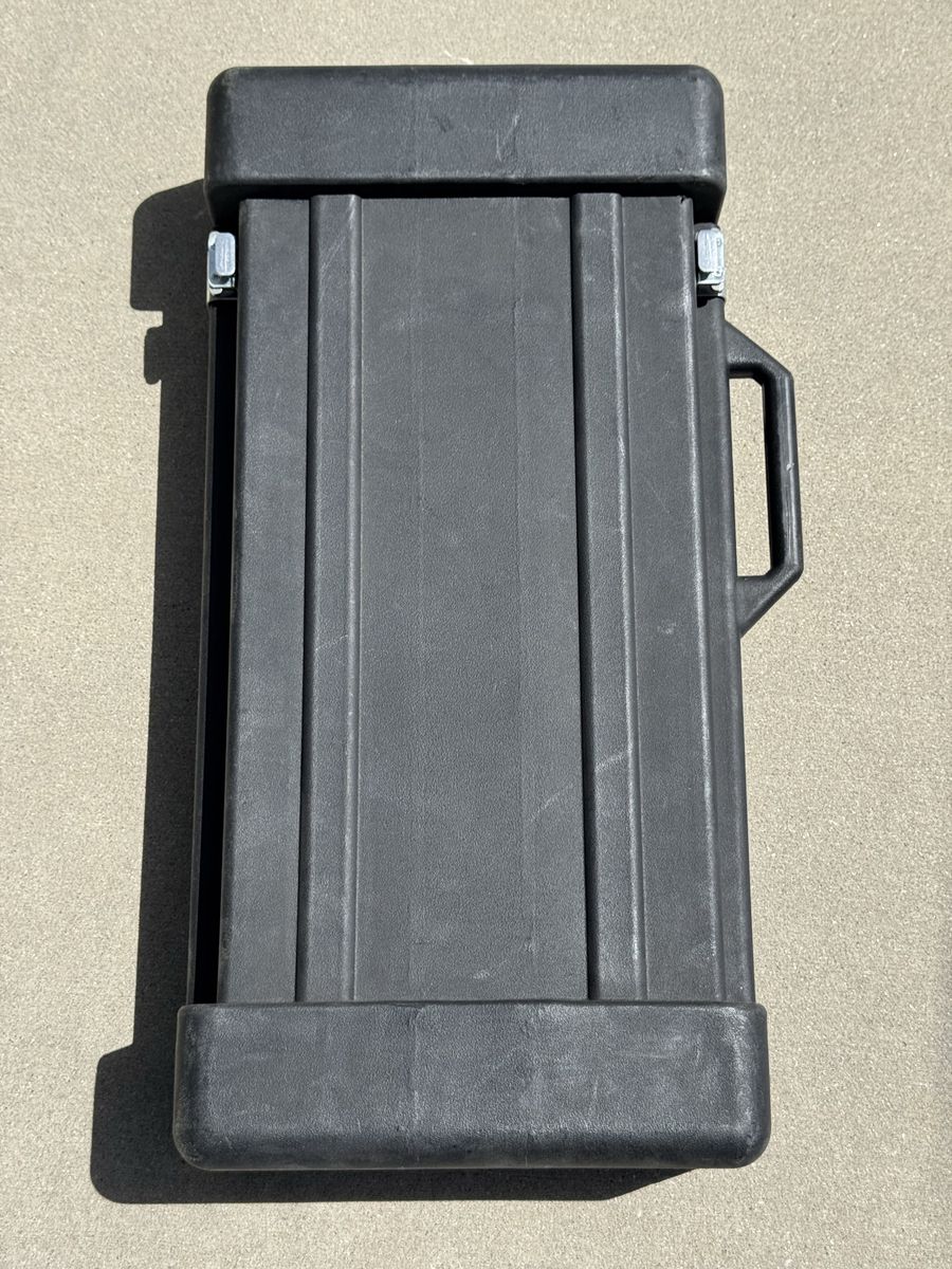 HEAVY DUTY PLASTIC TELESCOPING ADJUSTABLE HARD TRAVEL CASE for COMPOUND BOW RIFLE GUN