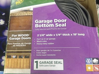 Duck Brand Heavy-Duty Rubber Garage Door Bottom Seal - 2.25" x 0.25" x 18' - Black