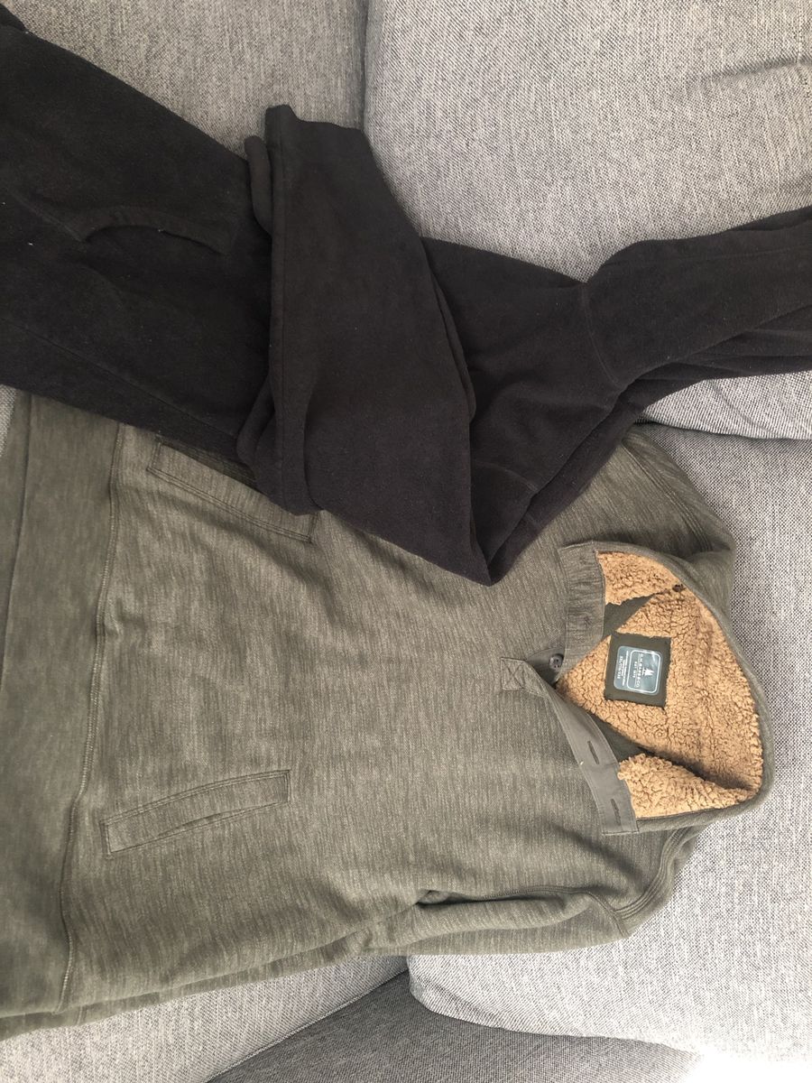 G.H. Bass & Co. Men's Fleece & Sherpa Pullovers Lot (Size 2XL)