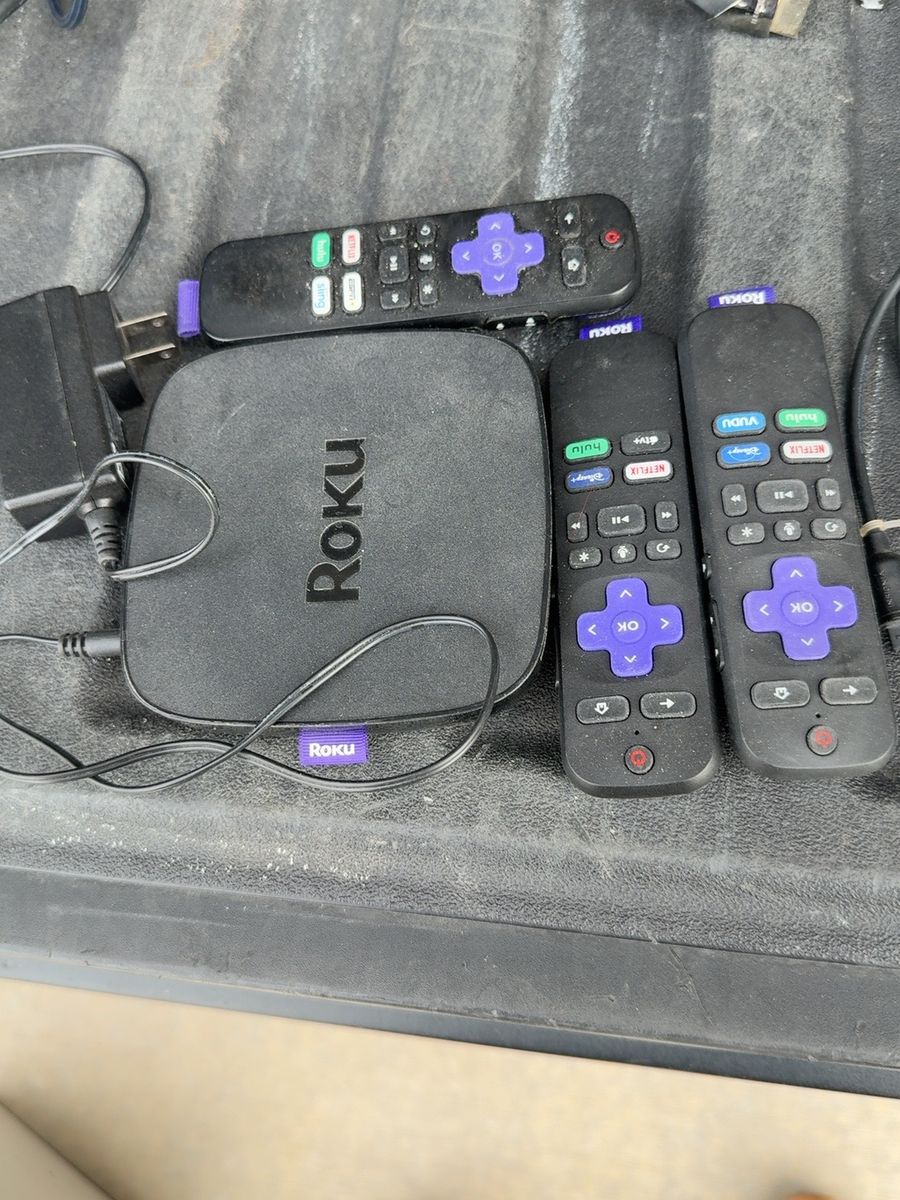 Roku Premiere 4620X, 3 Roku Remotes and Power Supply 