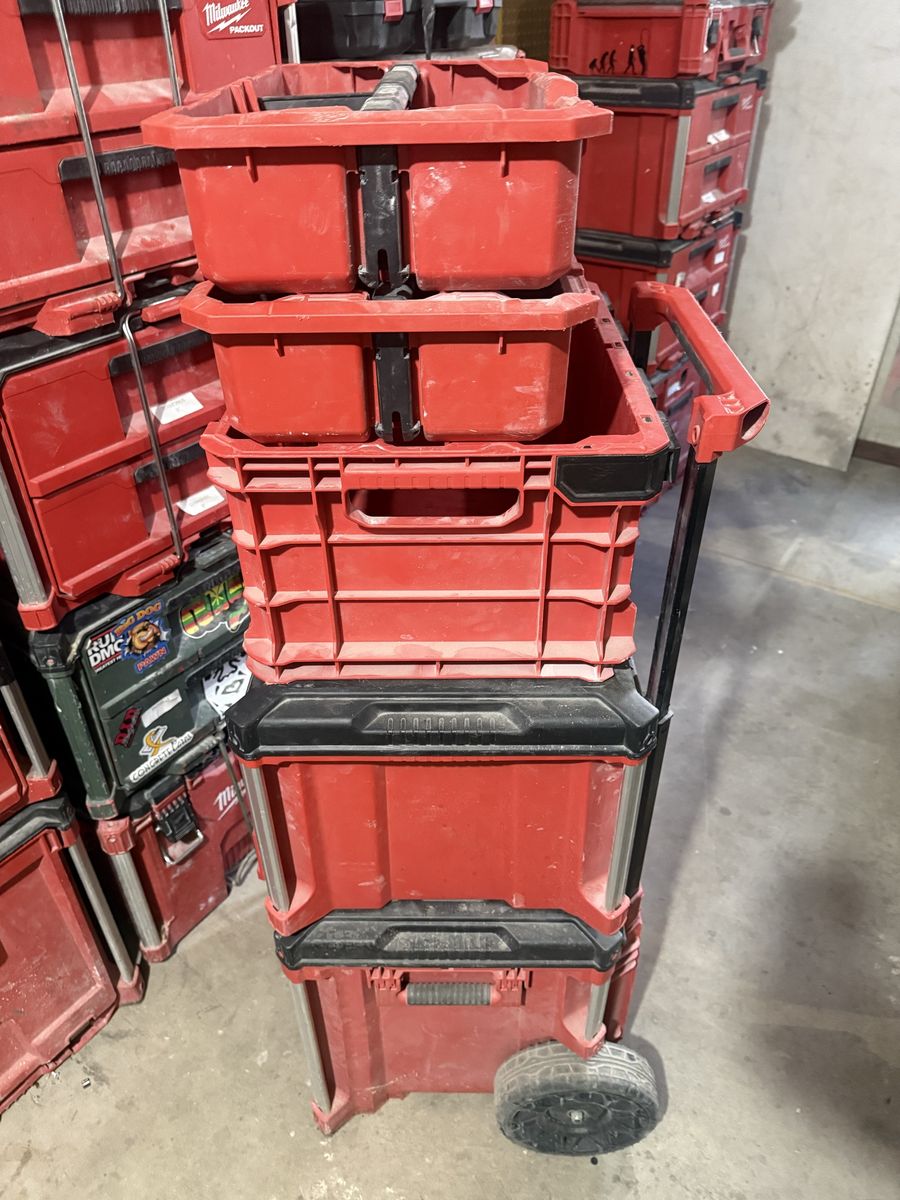 Stacked set tool boxes