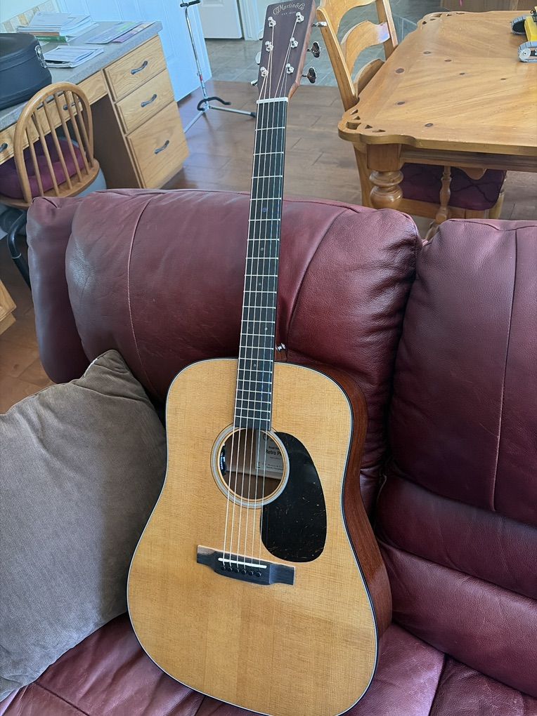 Martin Retro Plus Guitar