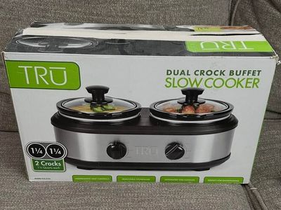 TRU Dual Crock Buffet Slow Cooker - Works Great