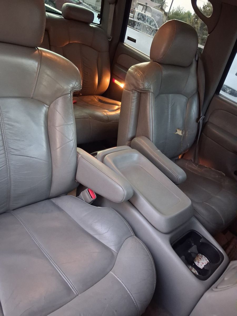 Main image 4