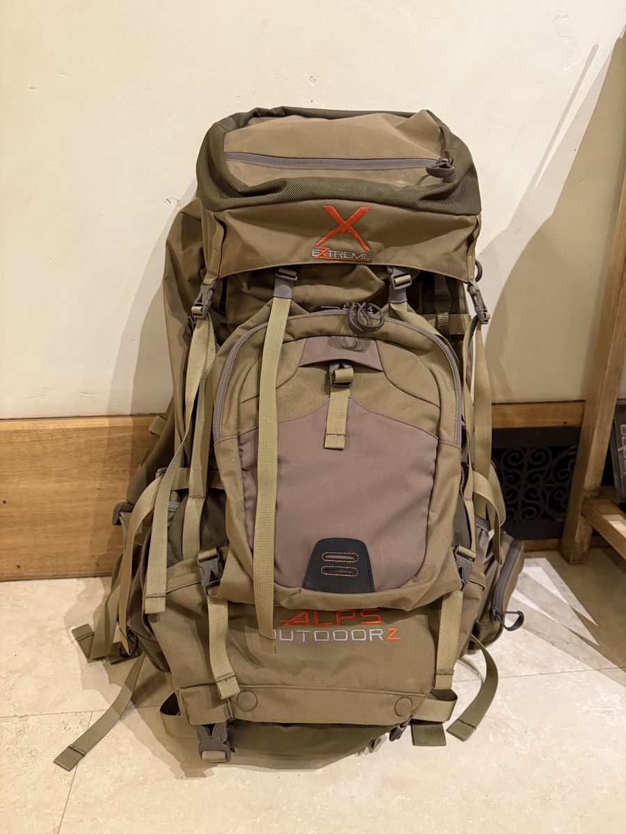 Alps Outdoorz Commander X + pack