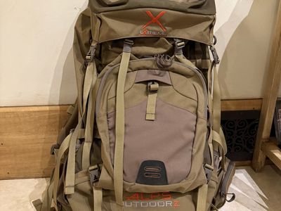 Alps Outdoorz Commander X + pack