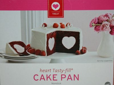 Wilton Valentines Surprise Heart Center Cake Pan Set New