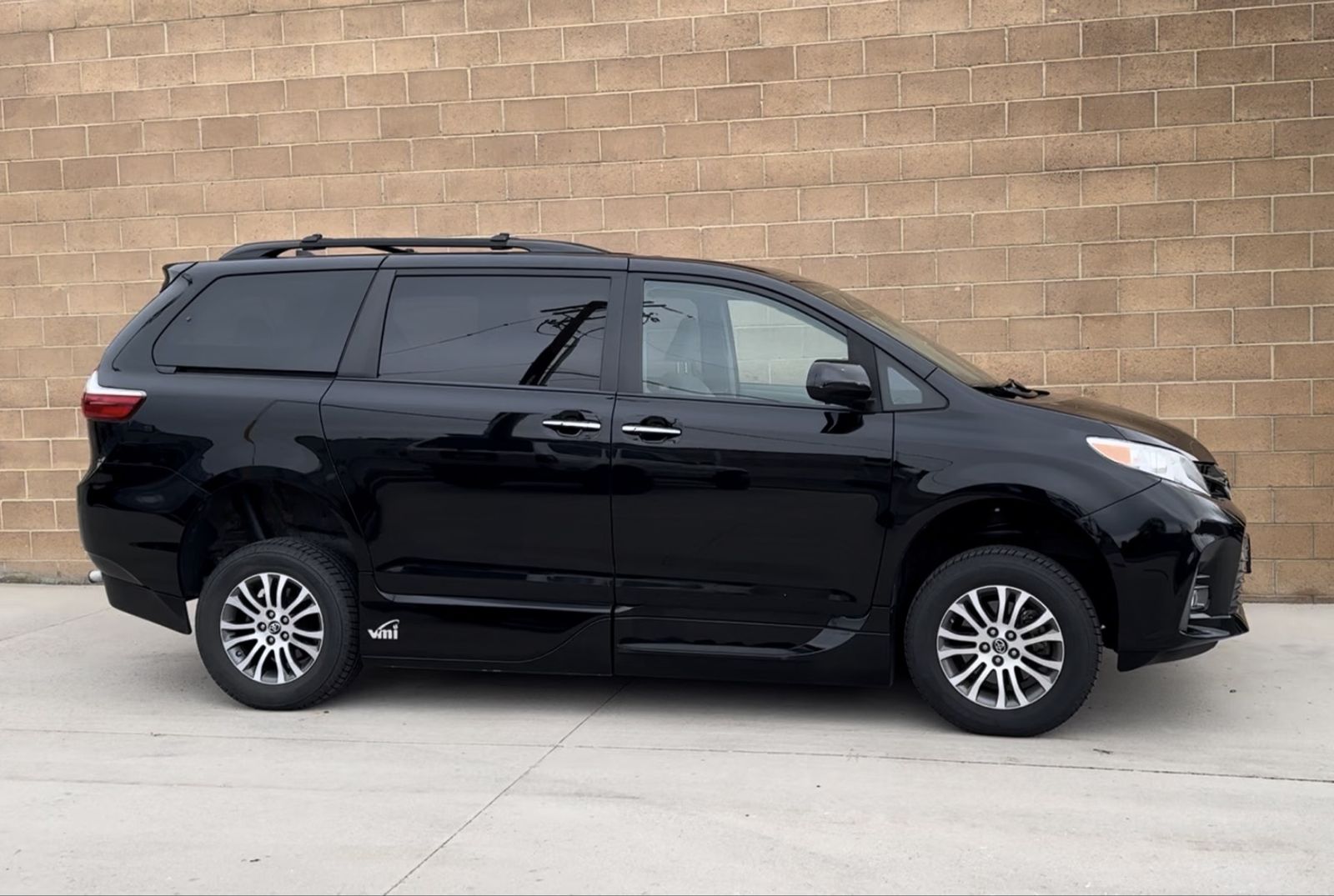 2019 Toyota Sienna XLE