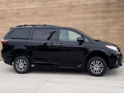 2019 Toyota Sienna XLE