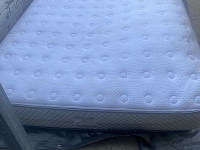 Queen mattress