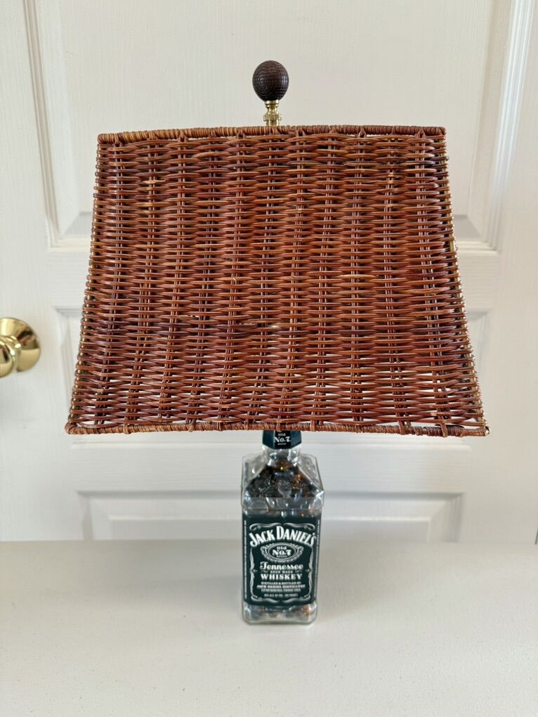 Jack Daniels No 7 Whiskey Bottle Table Lamp