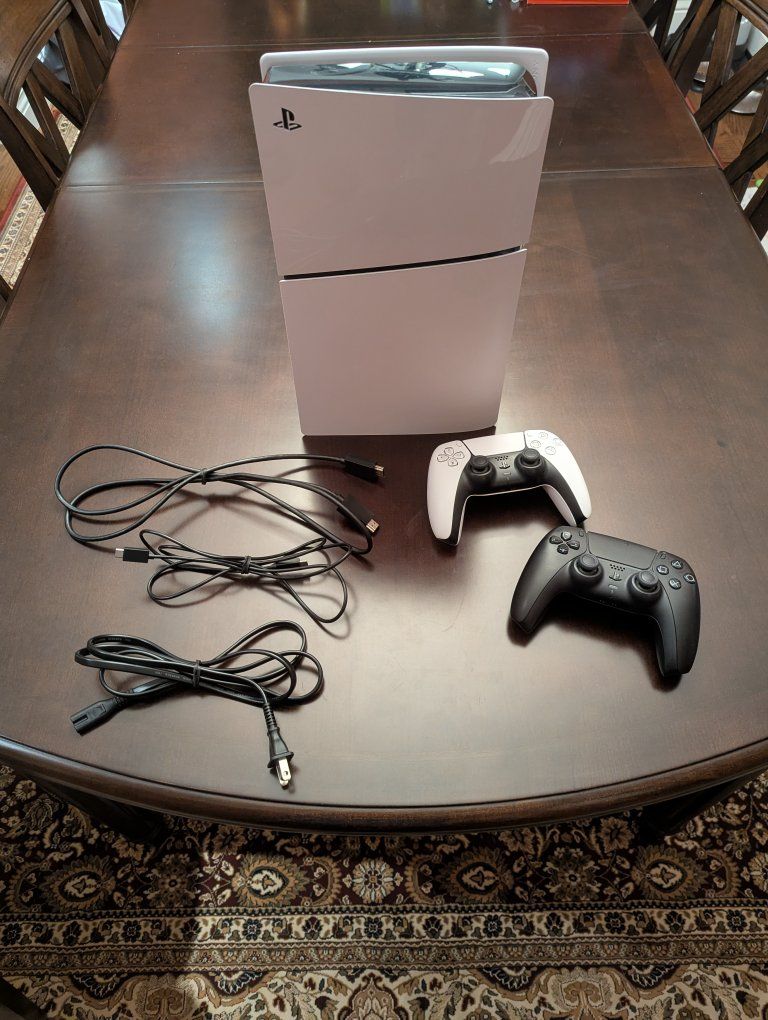 PS5 w/ 2 Dualsense Controllers
