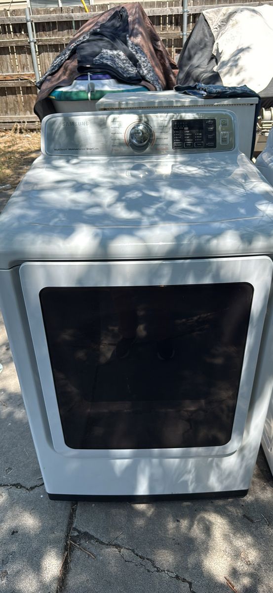 Main image 3