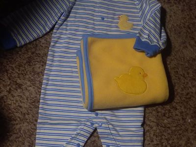 CARTER'S PAJAMAS ...6-9 MONTHS ...+ BLANKET