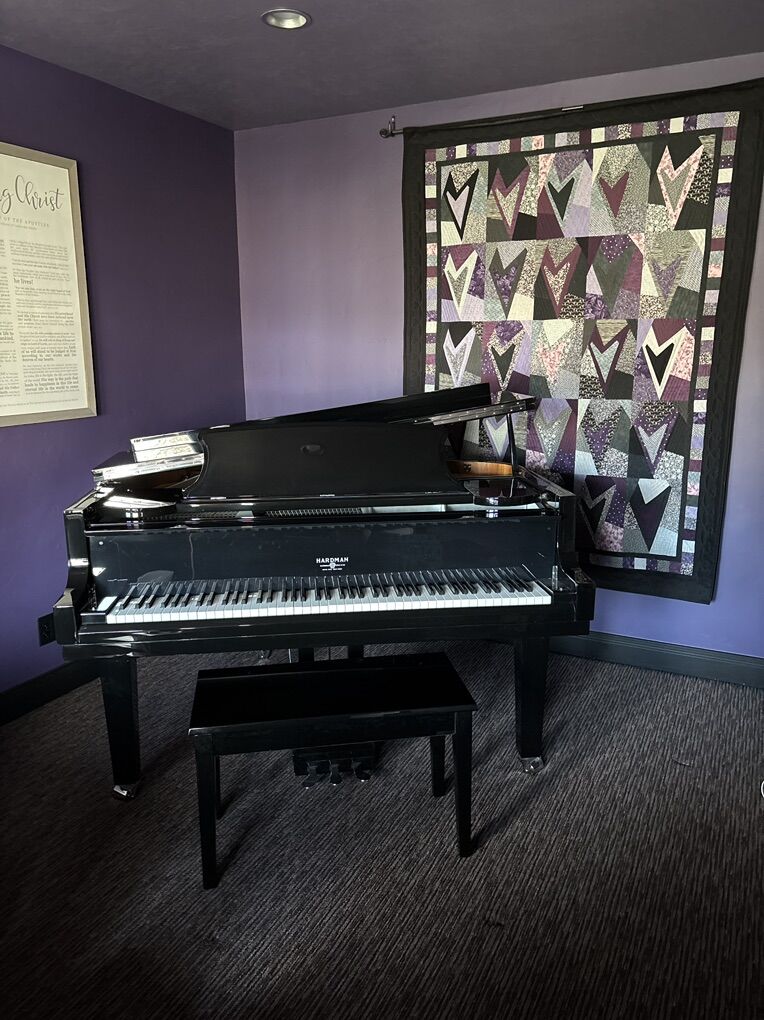 Like New  grand Piano