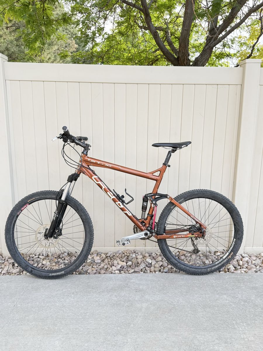 Felt Virtue 3 Full Suspension Mountain Bike - Fox Float - Shimano SLX