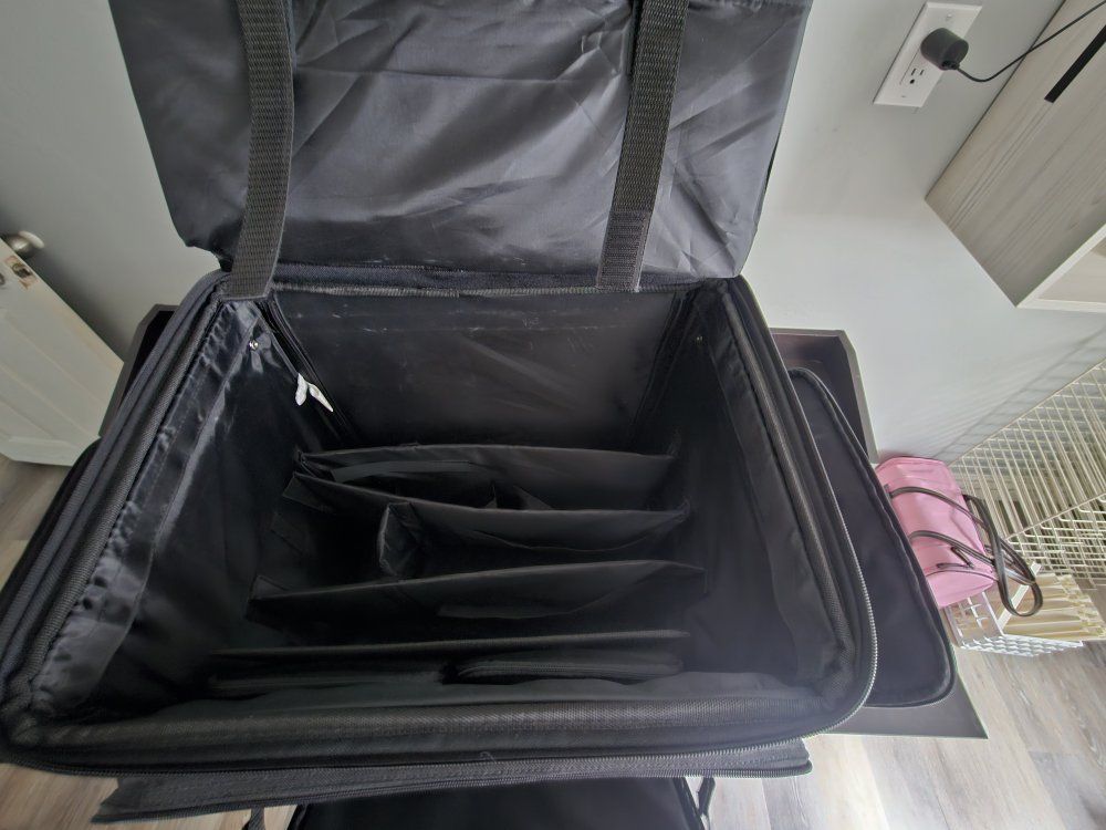 Main image 4