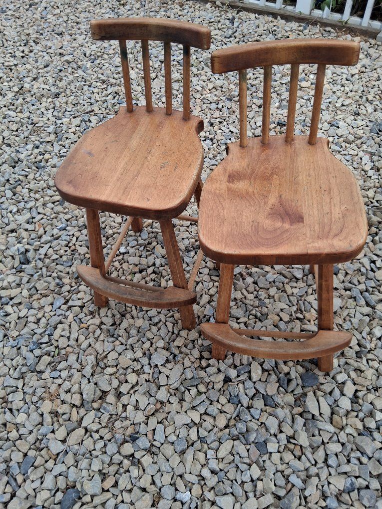 bar stools, 2