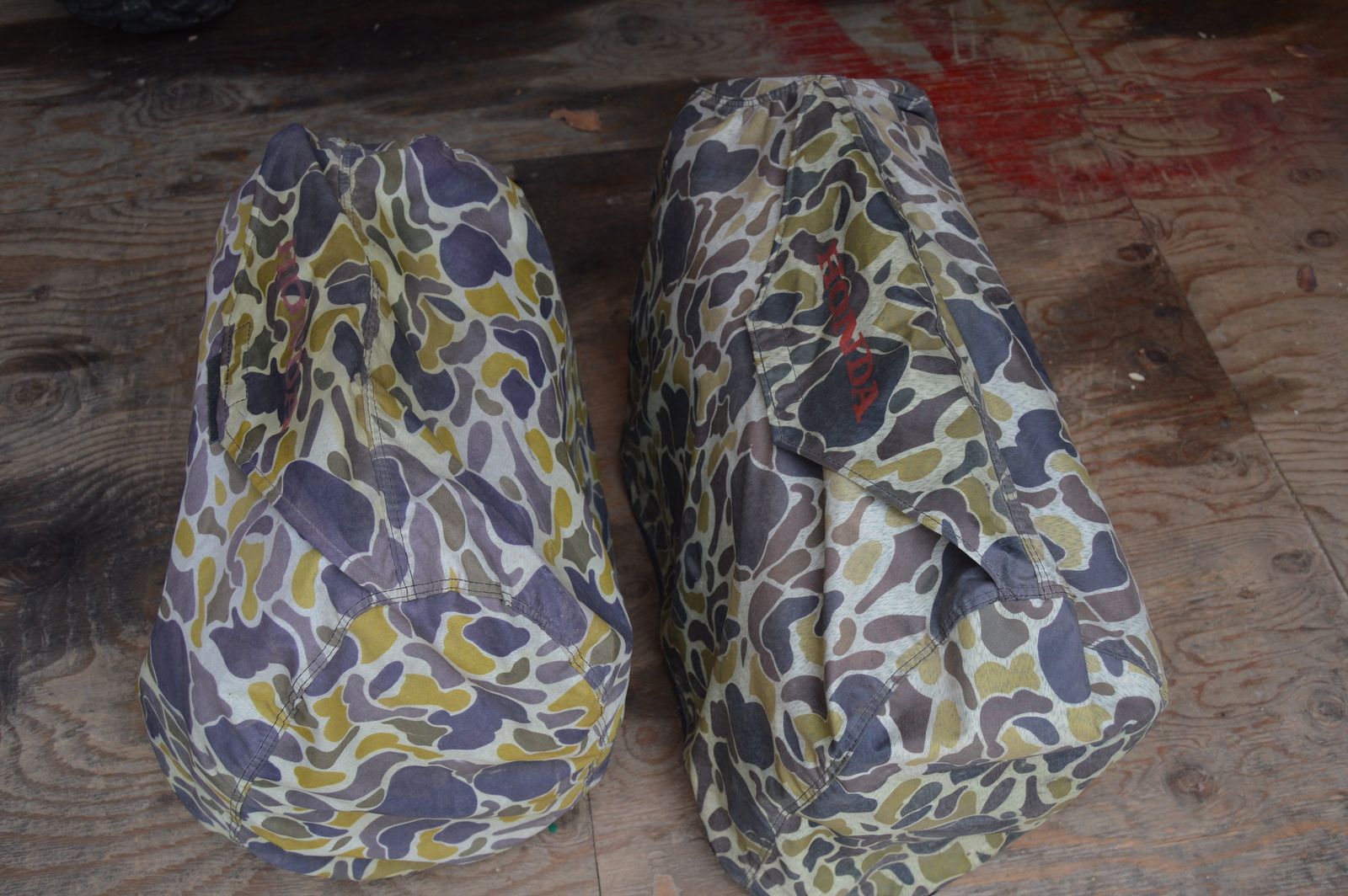 Two Honda 2000i generators