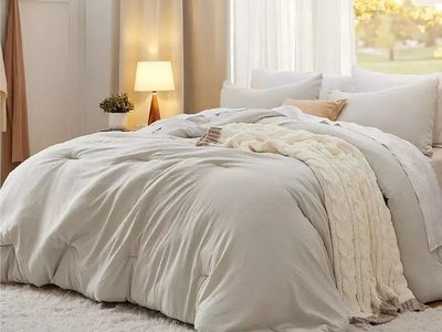 Bedsure GentleSoft Tech Comforter Bedding Set Neutral Beige/Off-White queen