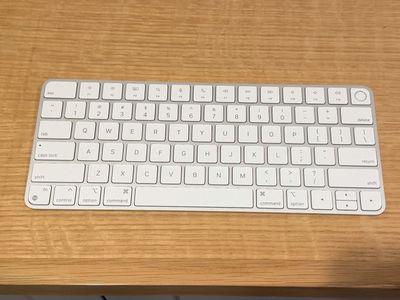 Apple Magic Keyboard with Touch ID - Wireless Silver/White