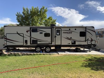 LIKE NEW! 2015 Tracer Ultra Lite 3200BHT Bunkhouse Travel Trailer