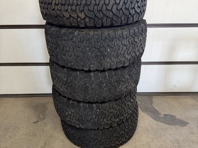 (5) BF GoodWrench KO2 305/65r17