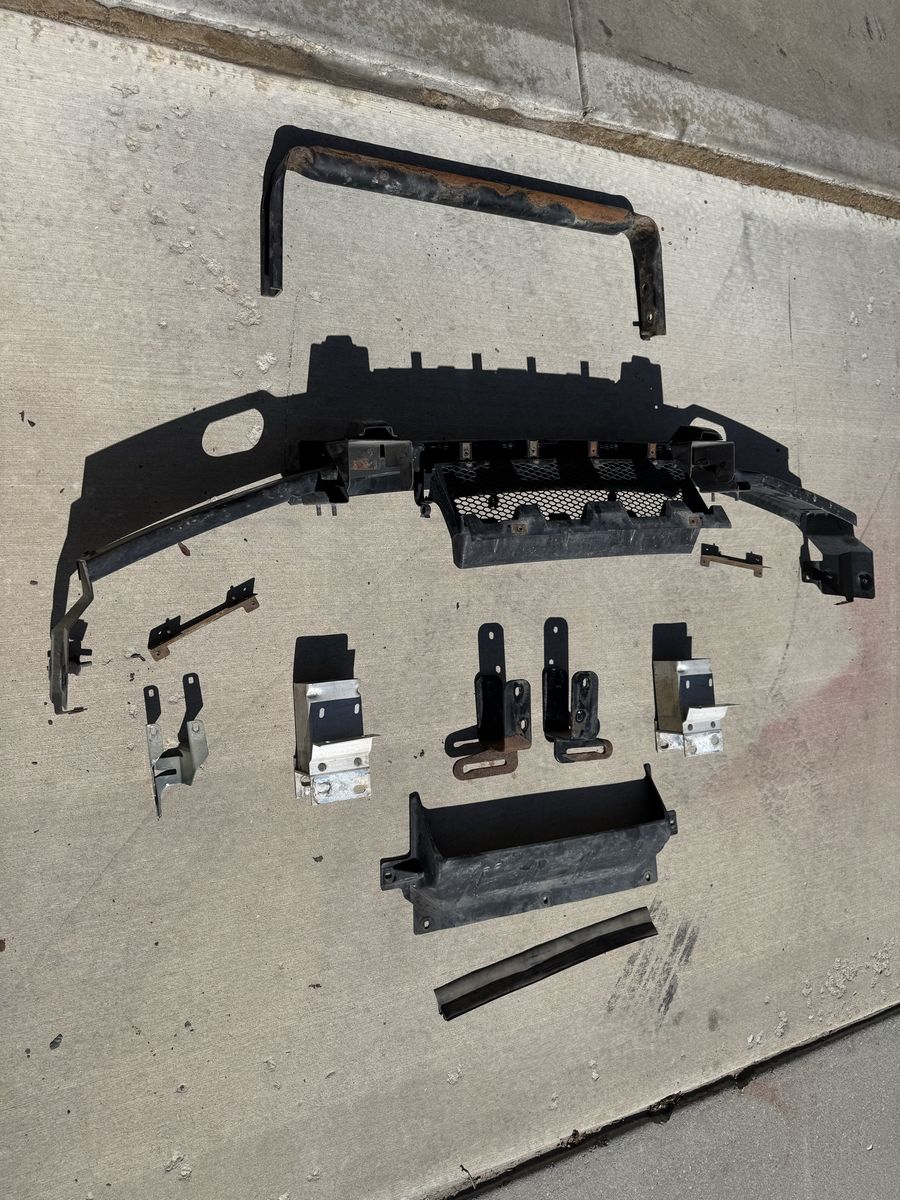 LR DISCOVERY 2 BUMPER SUBFRAME + SIDESTEPS