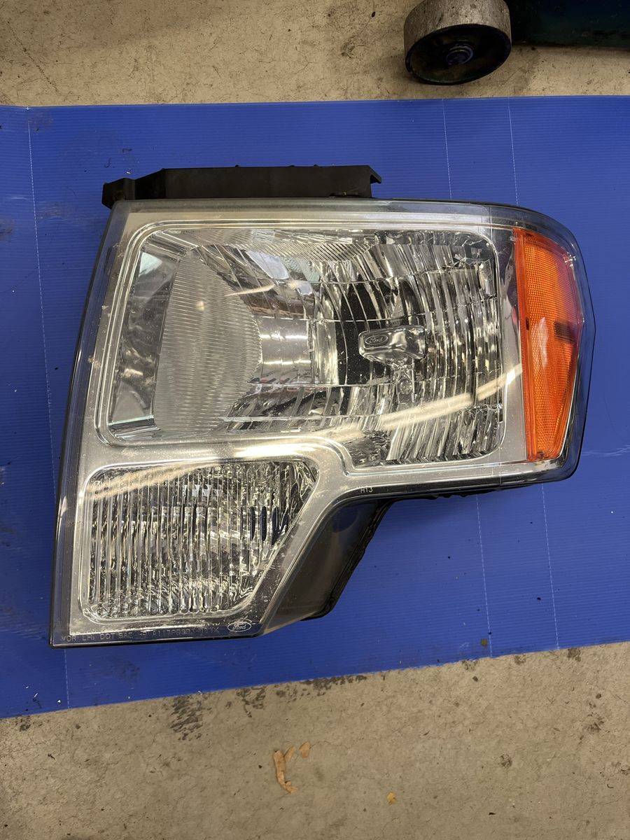 09-14 F150 driver’s side headlamp assembly