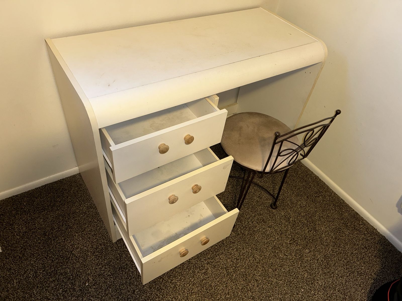 Main image 2