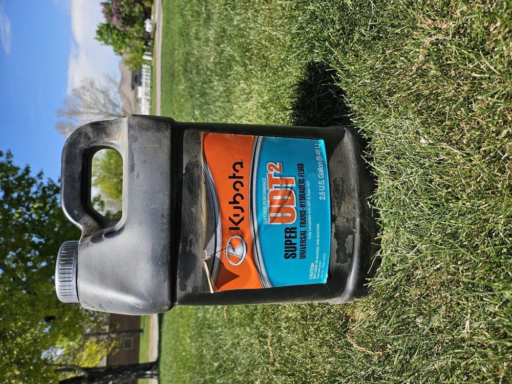 Kubota 2.5 Gal Super UD2 Universal Trans-Hydraulic