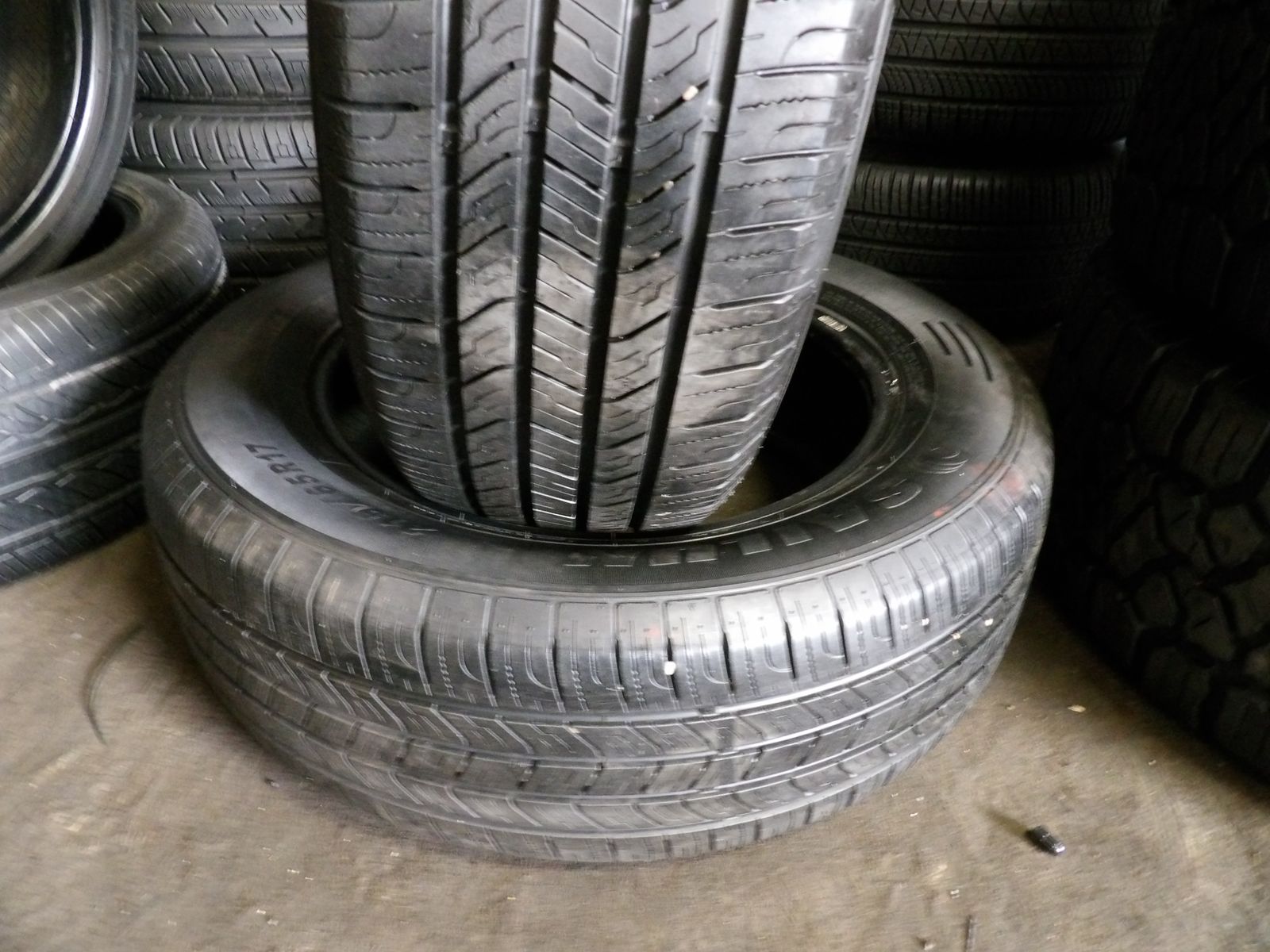 215/65R17 SAILUN ATREZZO SH408 PAIR OF TWO USED TIRES