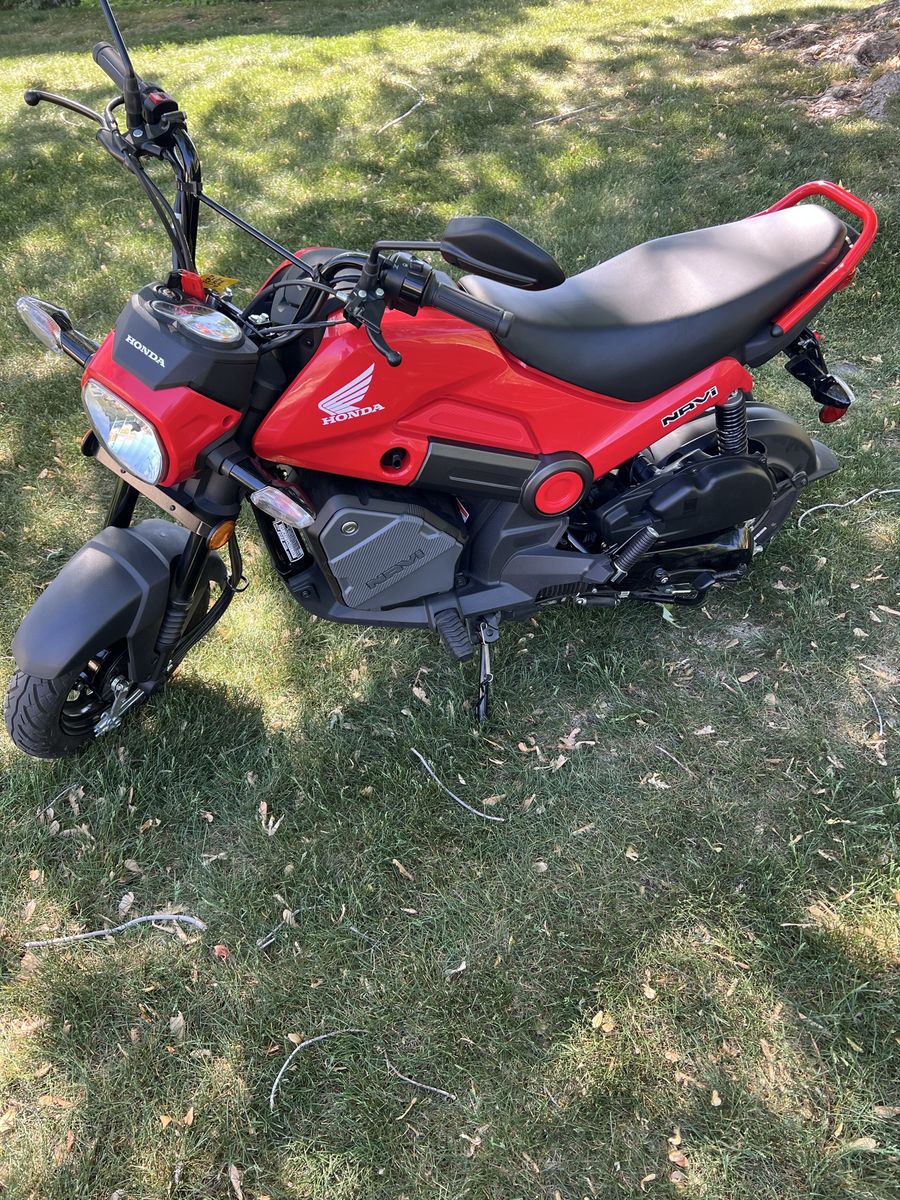 2022 Honda Navi Red MiniMOTO Scooter