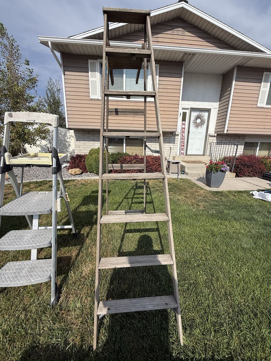 Vintage Wooden Stepladder - Tall Wooden A-Frame Ladder with Fold-Out Shelf 8ft