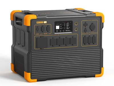 3,600 Watt Power Station / Solar Generator