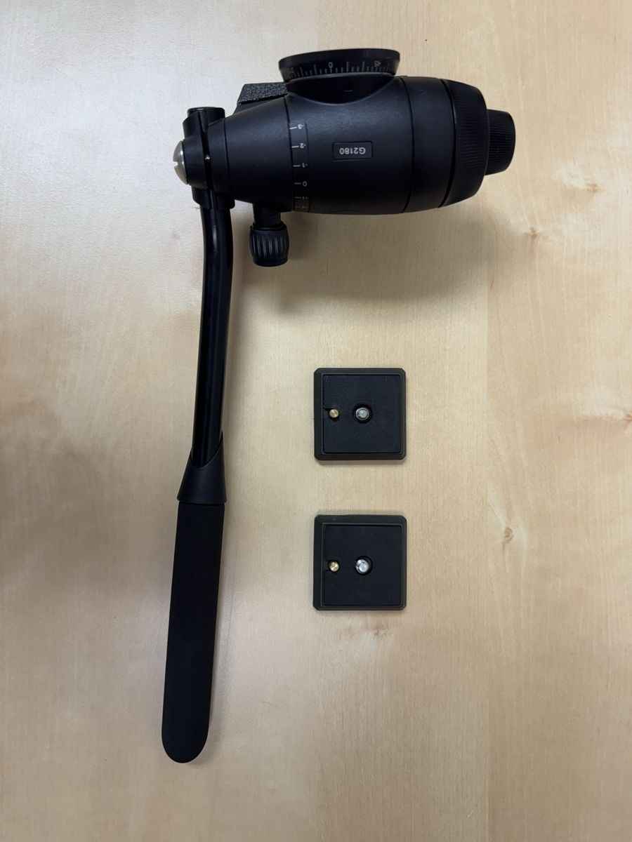 Gitzo G2180 Series 1 Fluid Head with Control Handle and Quick Release Plates