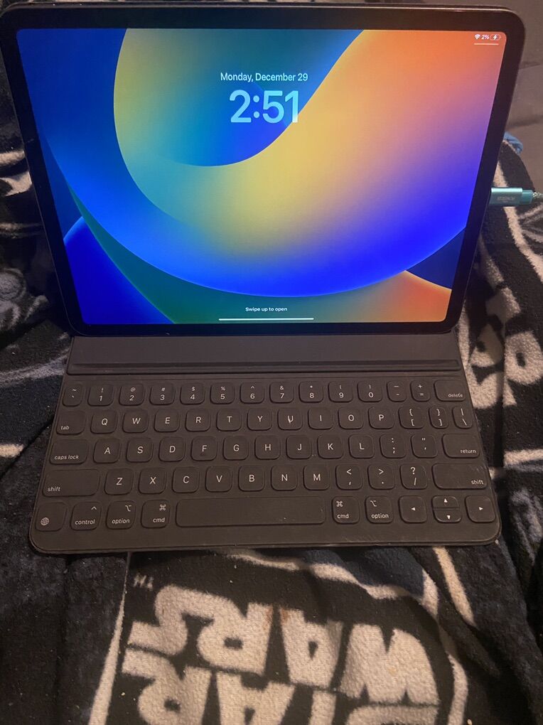 iPad Pro 11 512GB Apple Keyboard Folio Pencil