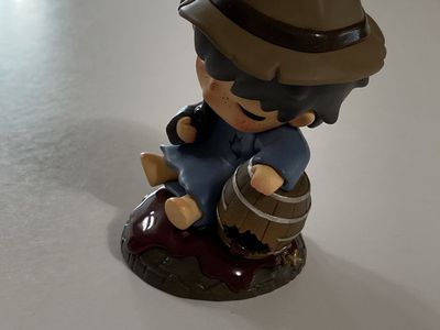 Hirono Figure "The Tippler"