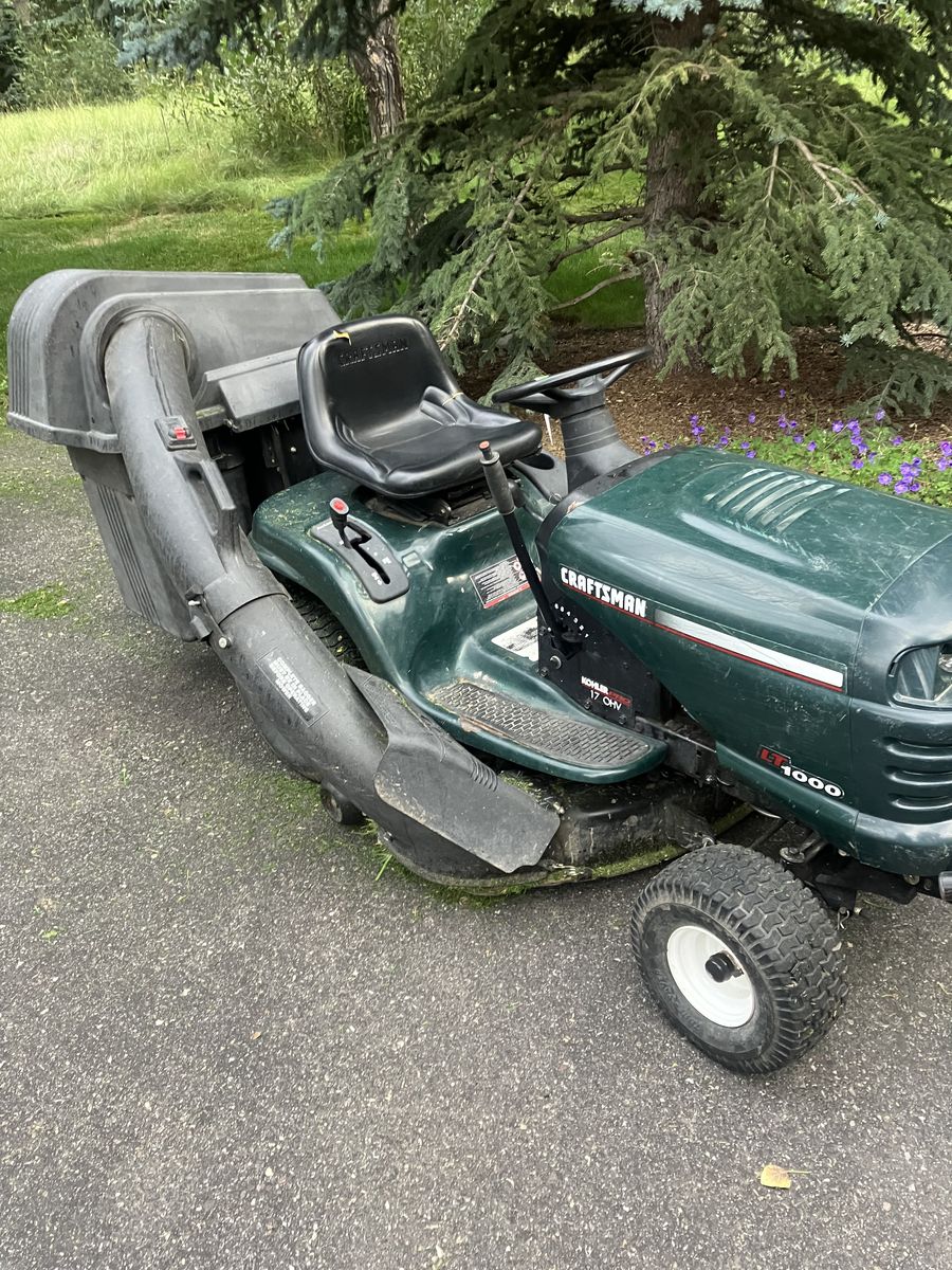 Craftsman LT1000 17 OHV Lawn Mower with Grass Bagger