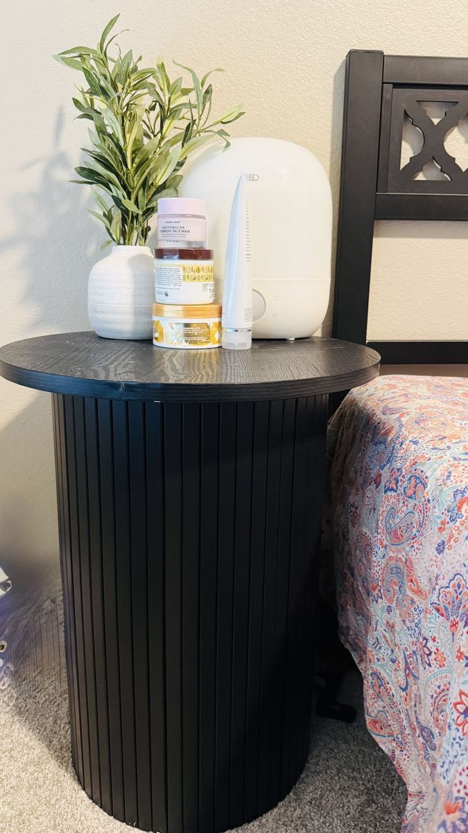 Modern Black Fluted Cylindrical Nightstand / Round Accent Table