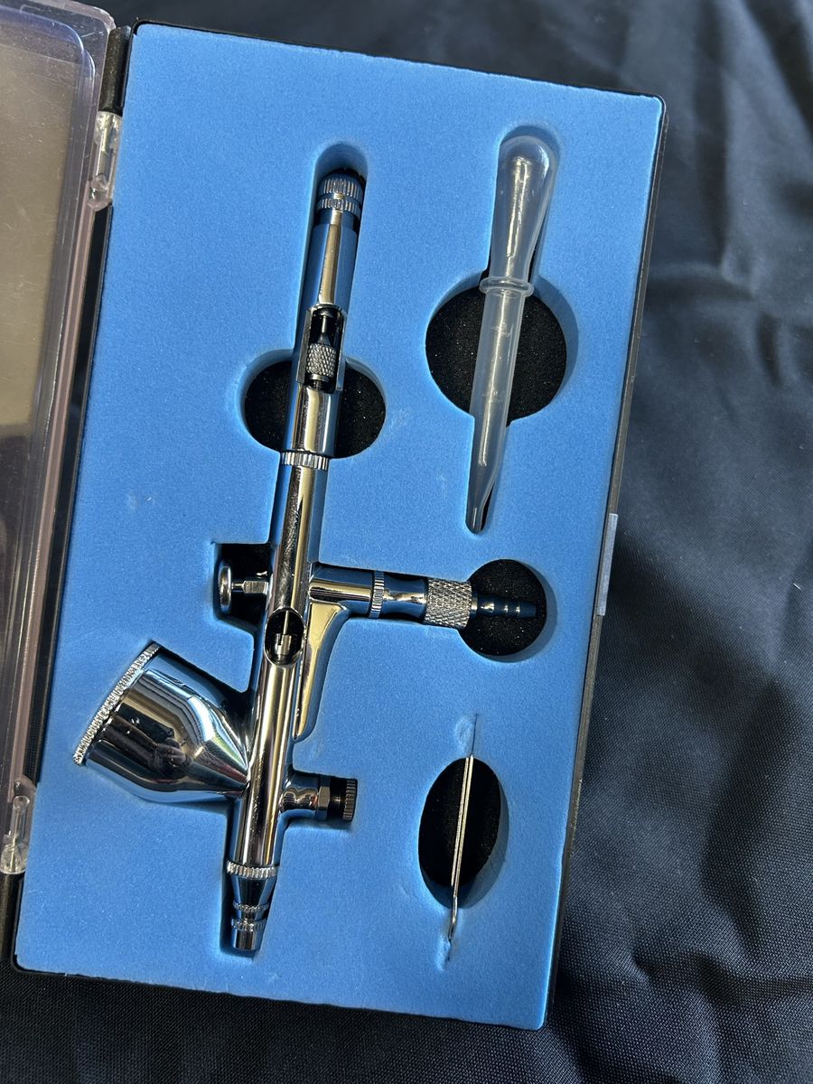 Airbrush Spray Gun Kit w/ Case