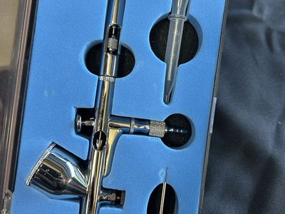 Airbrush Spray Gun Kit w/ Case