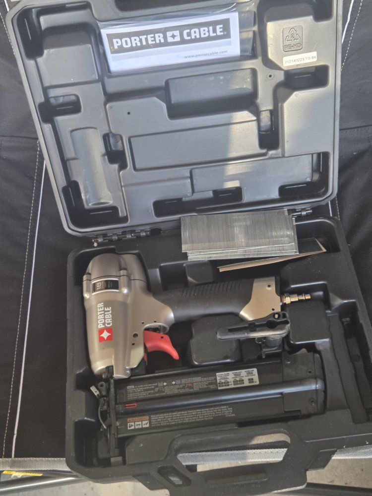 PORTER-CABLE BN200C 2-Inch 18GA Brad Nailer Kit with Case and Nails