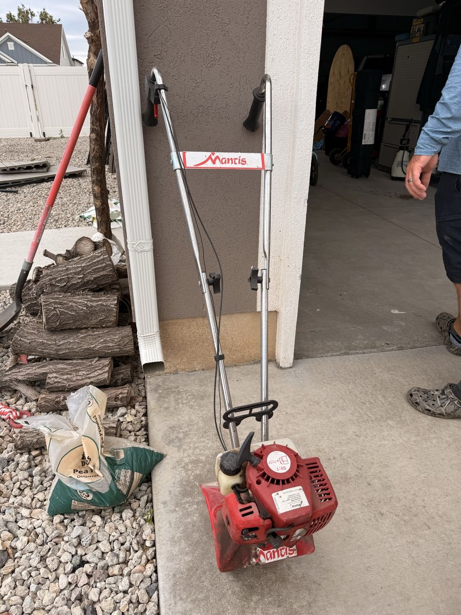 Mantis 7225 series mini tiller