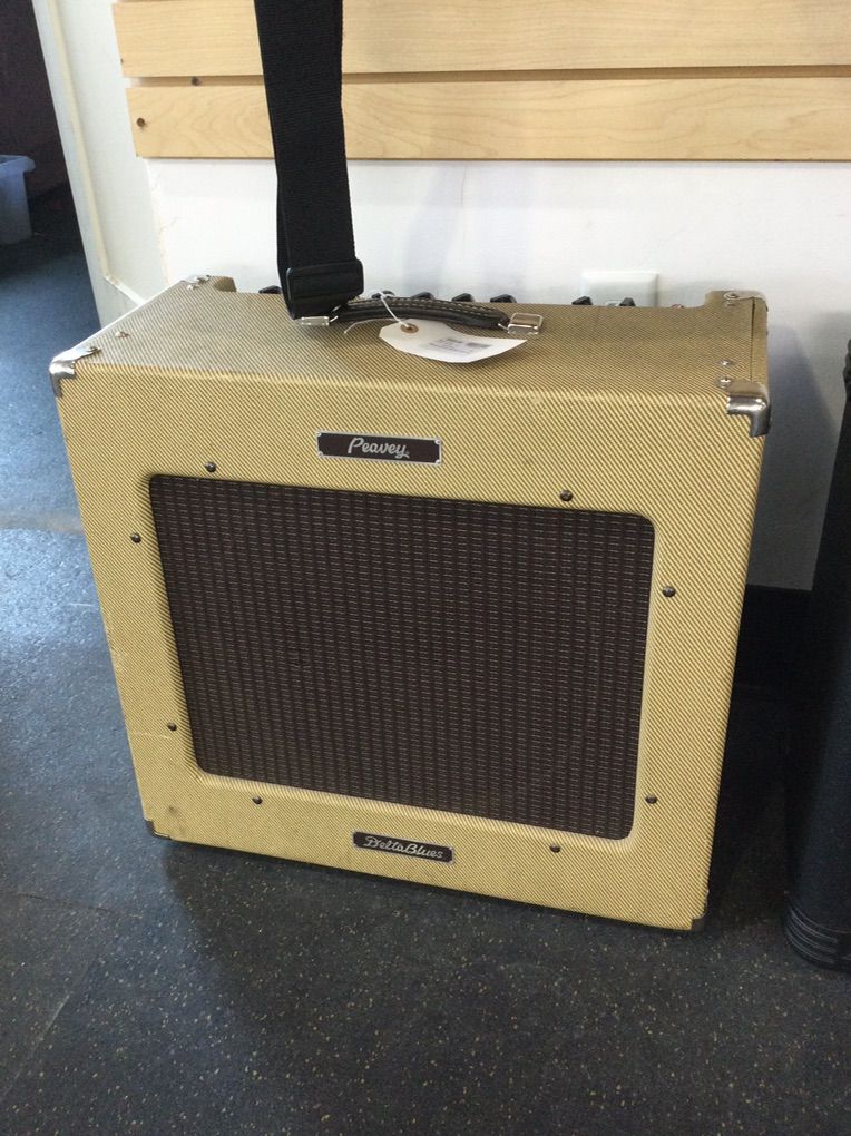 Peavey Delta Blues Amplifier    #E75014071
